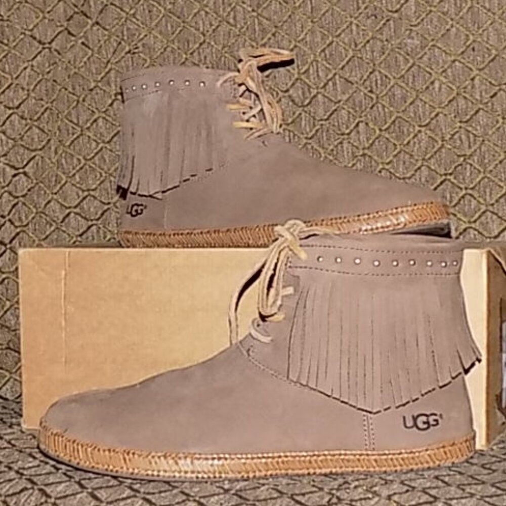 UGG Alexia Moc leather ( suede) boot fringe EU39 US8